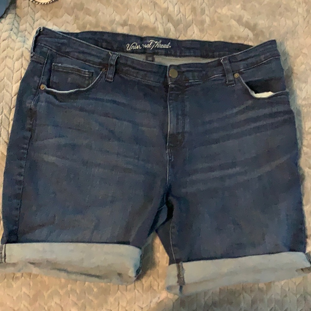 Universal thread midi shorts